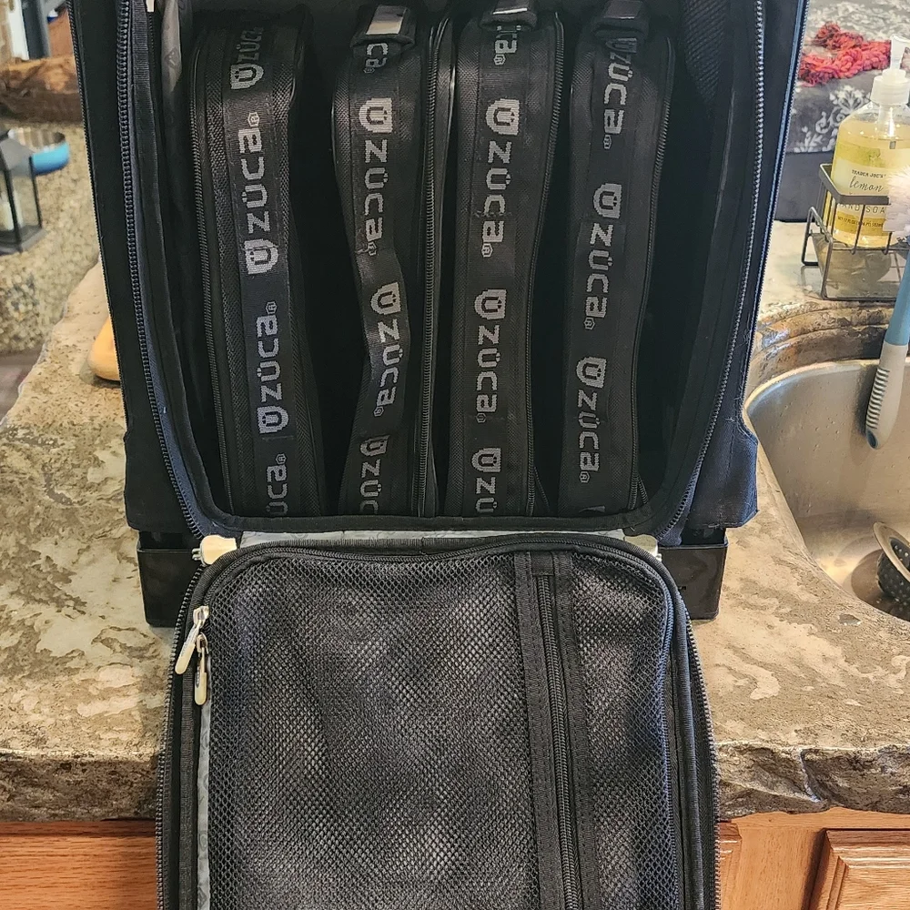 Züca Flight and dust cover with 4 large utility bags